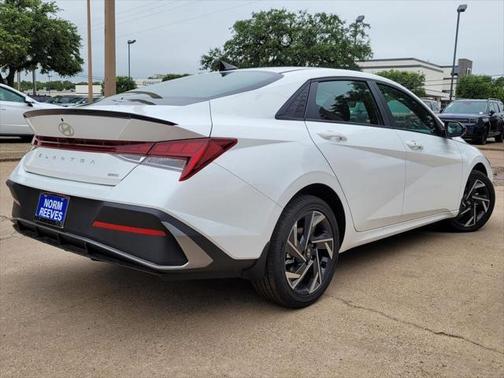 2025 Hyundai ELANTRA Sport