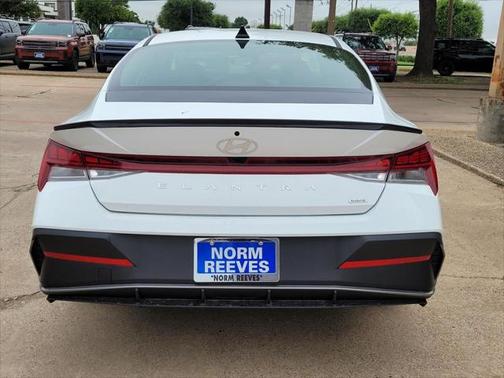 2025 Hyundai ELANTRA Sport