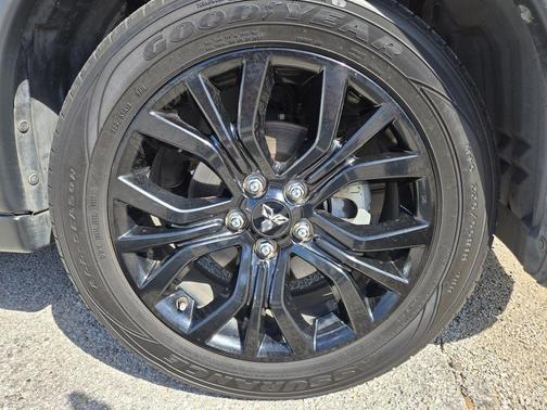 2018 Mitsubishi Outlander LE