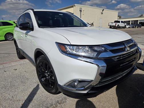2018 Mitsubishi Outlander LE