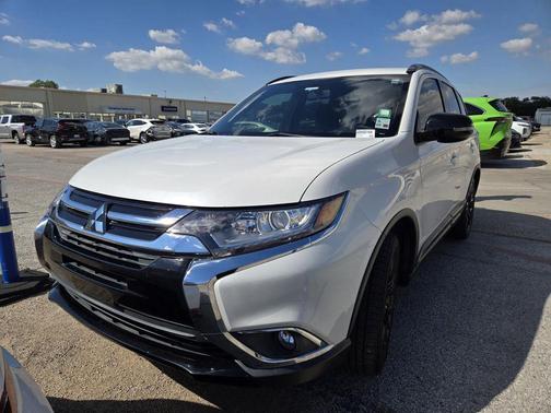 2018 Mitsubishi Outlander LE