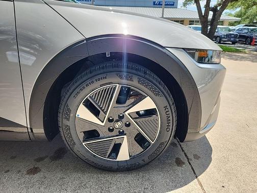 Cyber Gray 2026 Hyundai IONIQ 5 SEL
