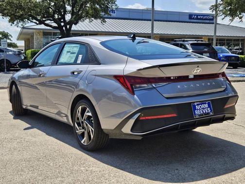 2025 Hyundai ELANTRA HEV SEL Sport