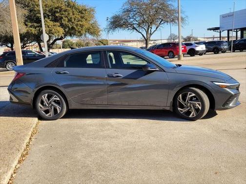 2025 Hyundai ELANTRA Sport