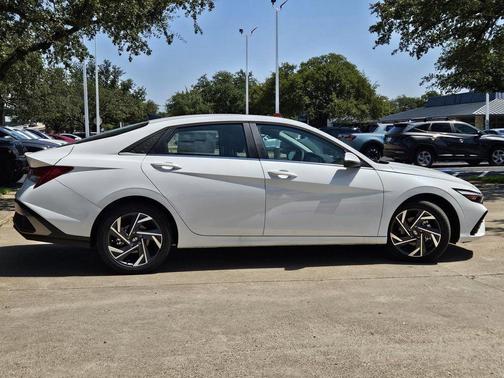 2025 Hyundai ELANTRA HEV Limited