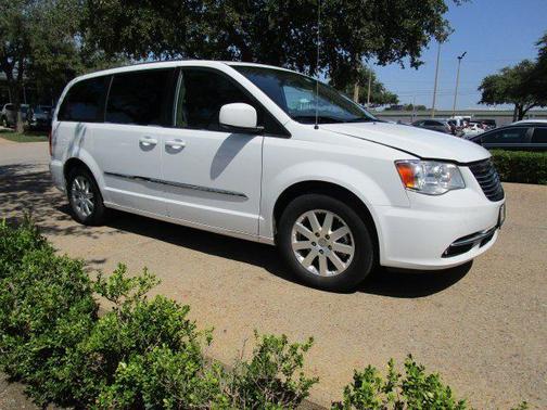 2015 Chrysler Town & Country Touring