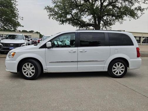 2015 Chrysler Town & Country Touring