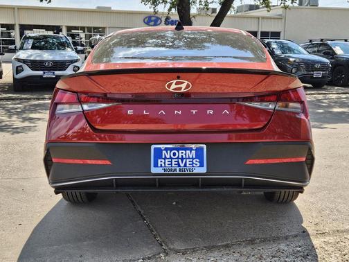 2025 Hyundai ELANTRA Sport
