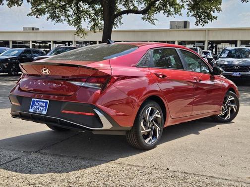 2025 Hyundai ELANTRA Sport