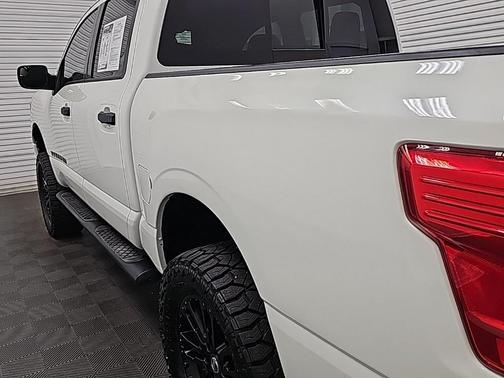 2018 Nissan Titan SL