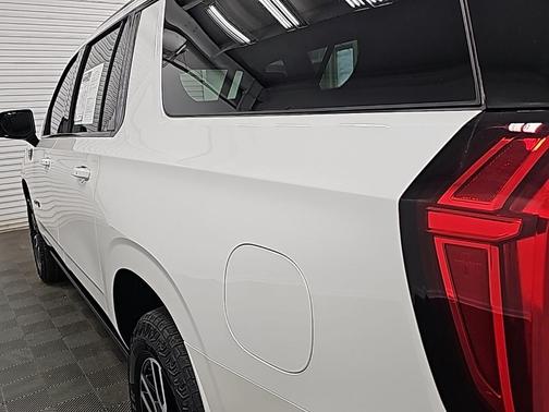 2024 GMC Yukon XL AT4