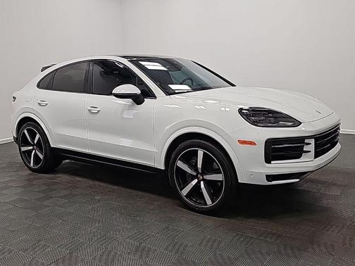 2025 Porsche Cayenne AWD