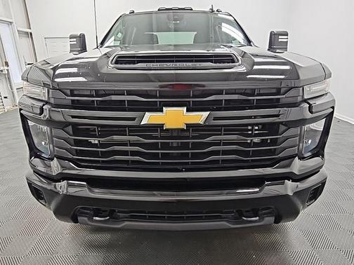 2024 Chevrolet Silverado 2500 Custom