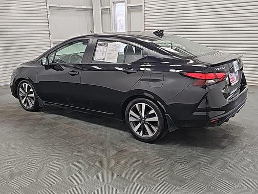 2021 Nissan Versa 1.6 SR