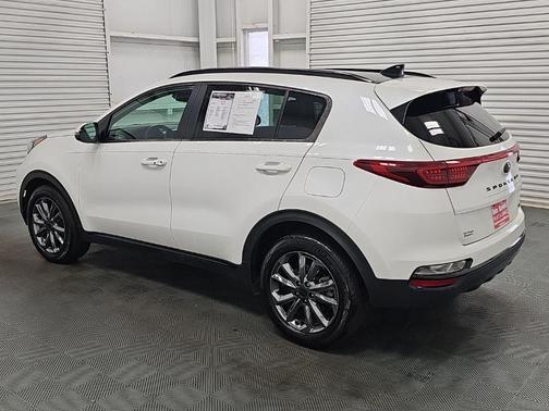 Snow White Pearl 2021 Kia Sportage S