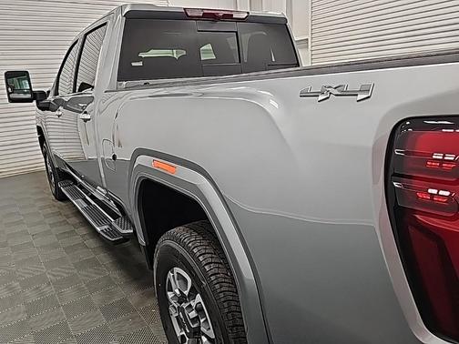 2026 GMC Sierra 2500 SLT