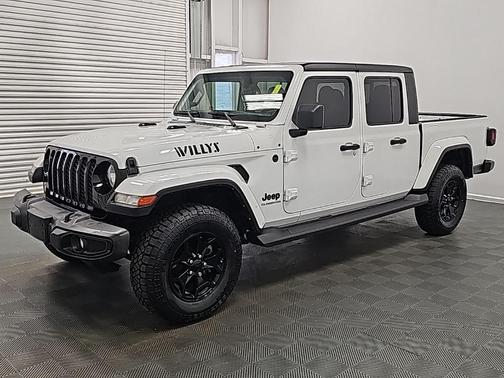 2022 Jeep Gladiator Sport