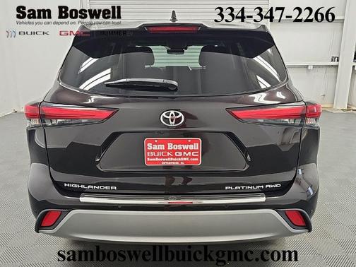 Amber 2020 Toyota Highlander Platinum