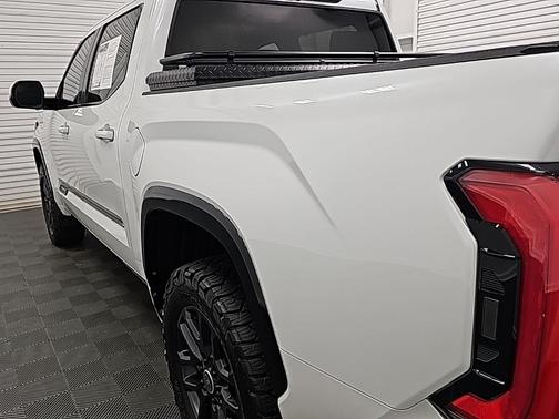 2024 Toyota Tundra Hybrid Platinum