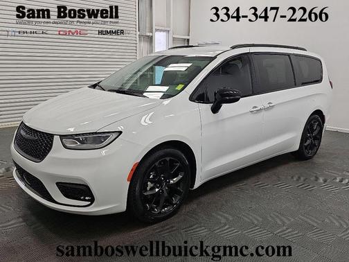 Bright White Clearcoat 2024 Chrysler Pacifica Touring-L