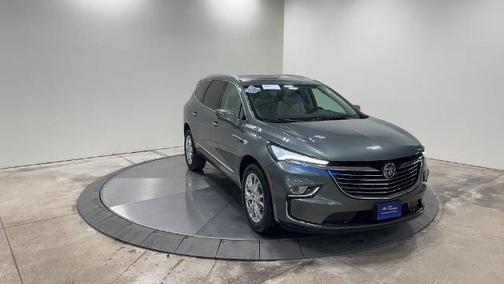 2022 Buick Enclave ESSENCE