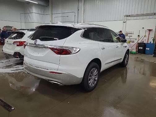 2022 Buick Enclave ESSENCE