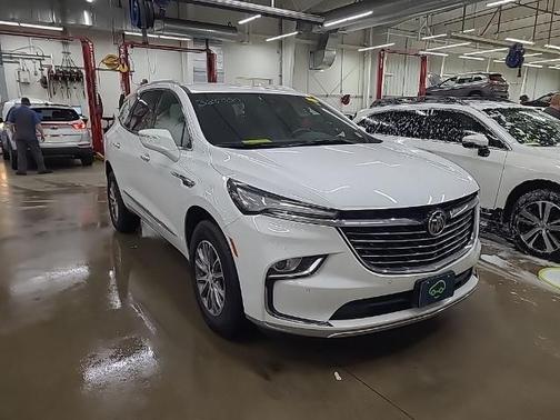 2022 Buick Enclave ESSENCE