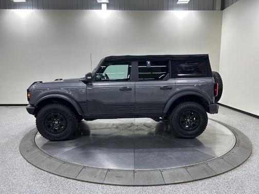 CARBONIZED GREY METALLIC 2022 Ford Bronco WILDTRAK