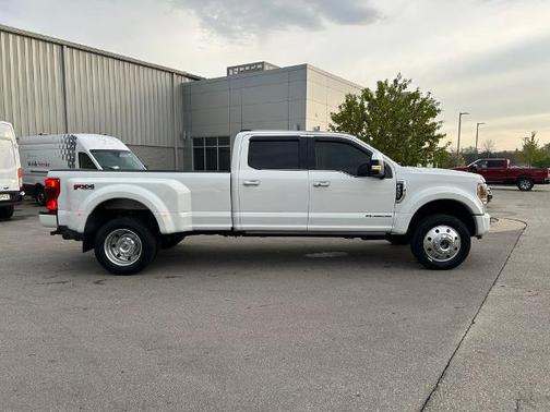STAR WHITE 2022 Ford F-450 PLATINUM DRW