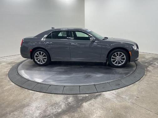2019 Chrysler 300 LIMITED