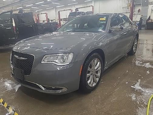 2019 Chrysler 300 LIMITED