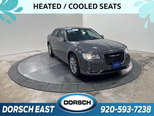 2019 Chrysler 300 LIMITED
