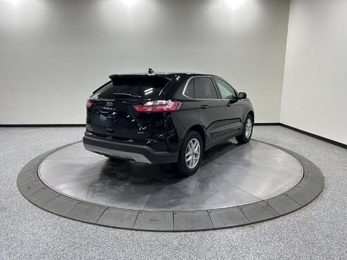 AGATE BLACK METALLIC 2024 Ford Edge SEL