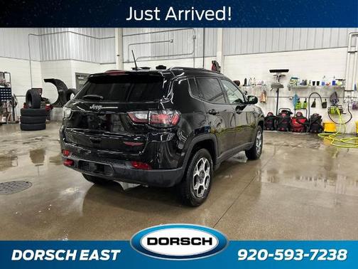 Diamond Black 2022 Jeep Compass TRAILHAWK