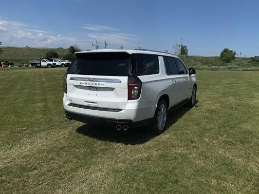 2022 Chevrolet Suburban HIGH COUNTRY
