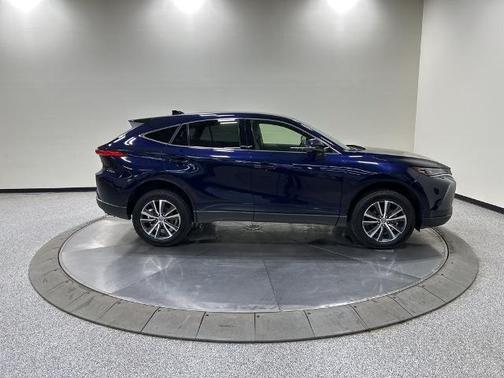 2022 Toyota Venza LE