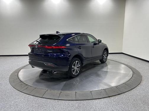 2022 Toyota Venza LE