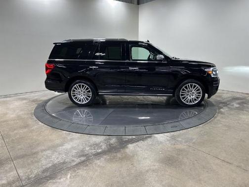 2022 Ford Expedition PLATINUM