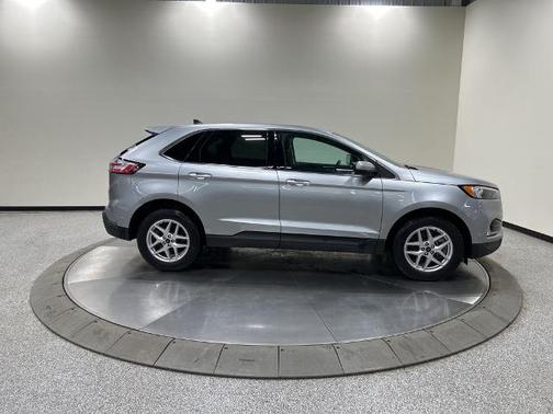 ICONIC SILVER 2024 Ford Edge SEL