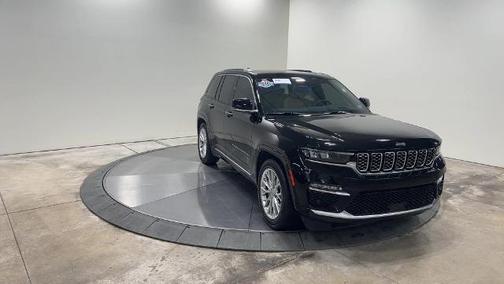 2023 Jeep Grand Cherokee SUMMIT