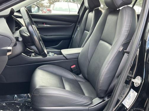 2023 Mazda Mazda3 FWD w/Preferred Package