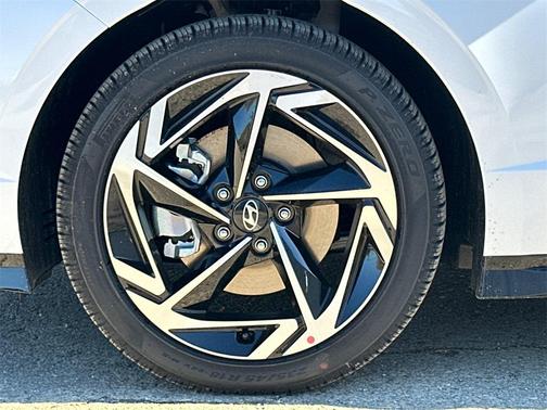 2026 Hyundai SONATA SEL