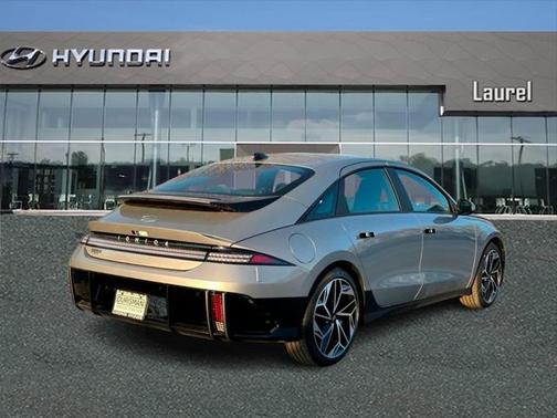 2025 Hyundai IONIQ 6 SE