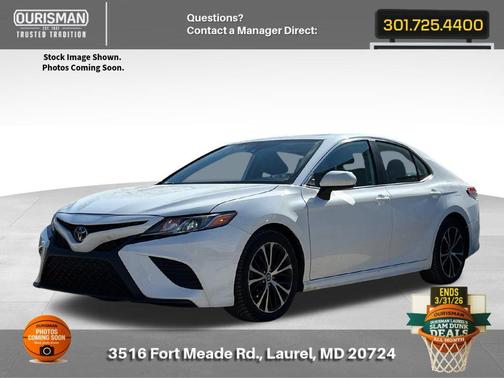 Super White 2019 Toyota Camry SE