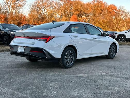 2026 Hyundai ELANTRA HEV Blue