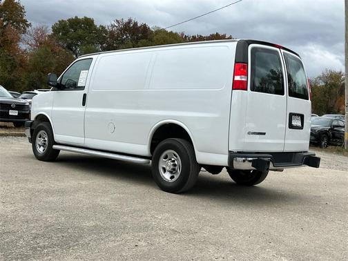 2023 Chevrolet Express 2500 RWD 2500 Regular Wheelbase WT