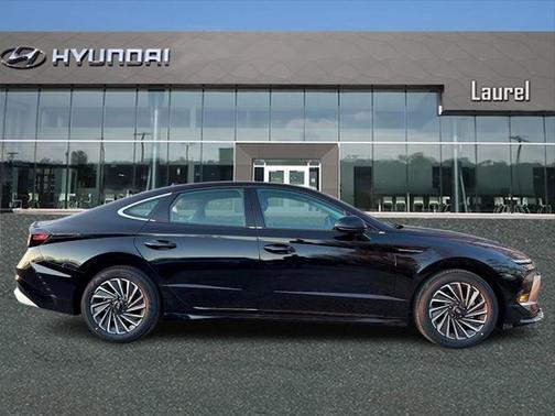 2025 Hyundai SONATA Hybrid SE