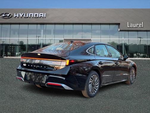 2025 Hyundai SONATA Hybrid SE