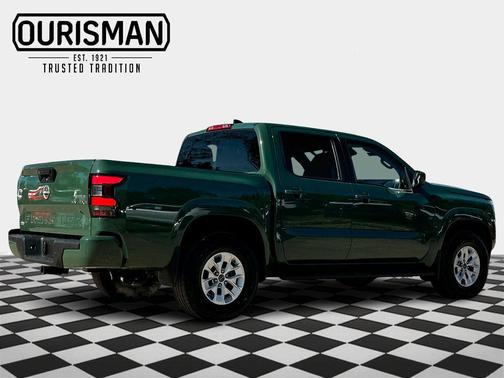 2024 Nissan Frontier SV