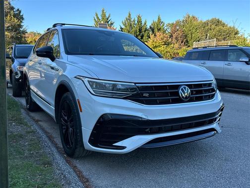 2022 Volkswagen Tiguan 2.0T SE R-Line Black